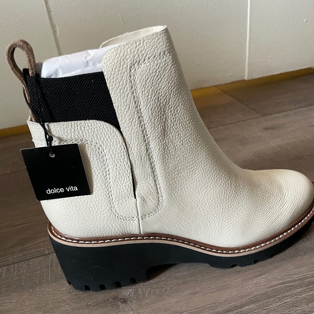 * NEW NEVER WORN* Dolce Vita waterproof leather boots